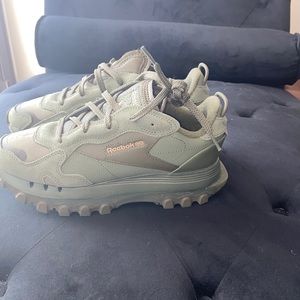 Cardi b olive reeboks